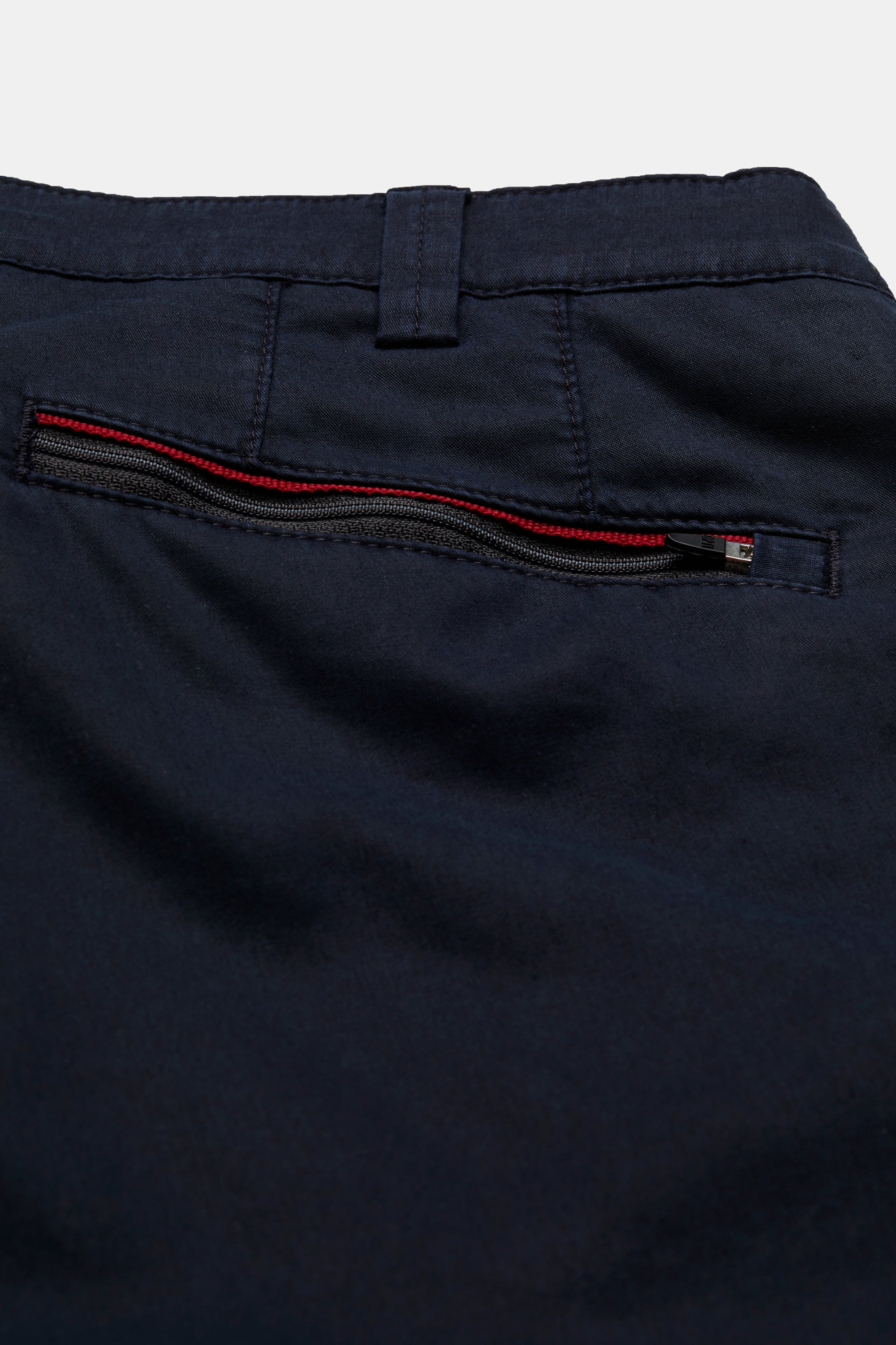 B-Arran 1-8070 ACTIVE • SHORT