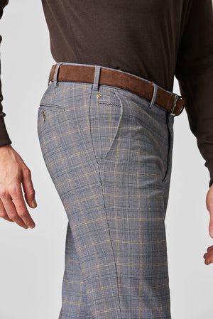 Bonn 2-8579 PRINCE OF WALES